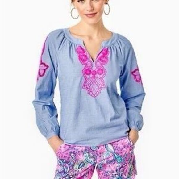 New Lilly Pulitzer Blue Chambray Hot Pink Amabella Embroidered Top - Picture 1 of 7